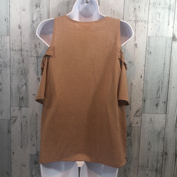 LC Lauren Conrad Cold Shoulder Ruffle Front Top Small - Picture 4 of 9